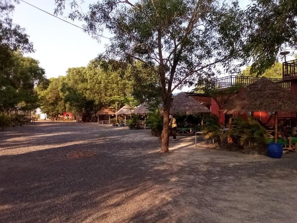 La Plage De Kampot By Lee & Hap Guest House Exterior photo